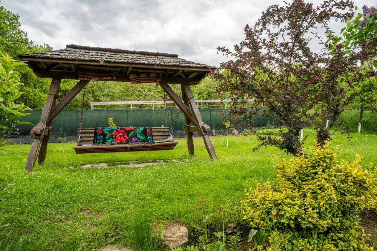 Cabana Rustic Borşa エクステリア 写真